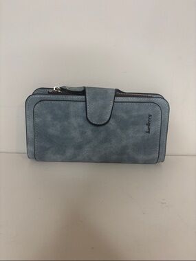 Classic Women's Light Blue Snap-Closure Wallet